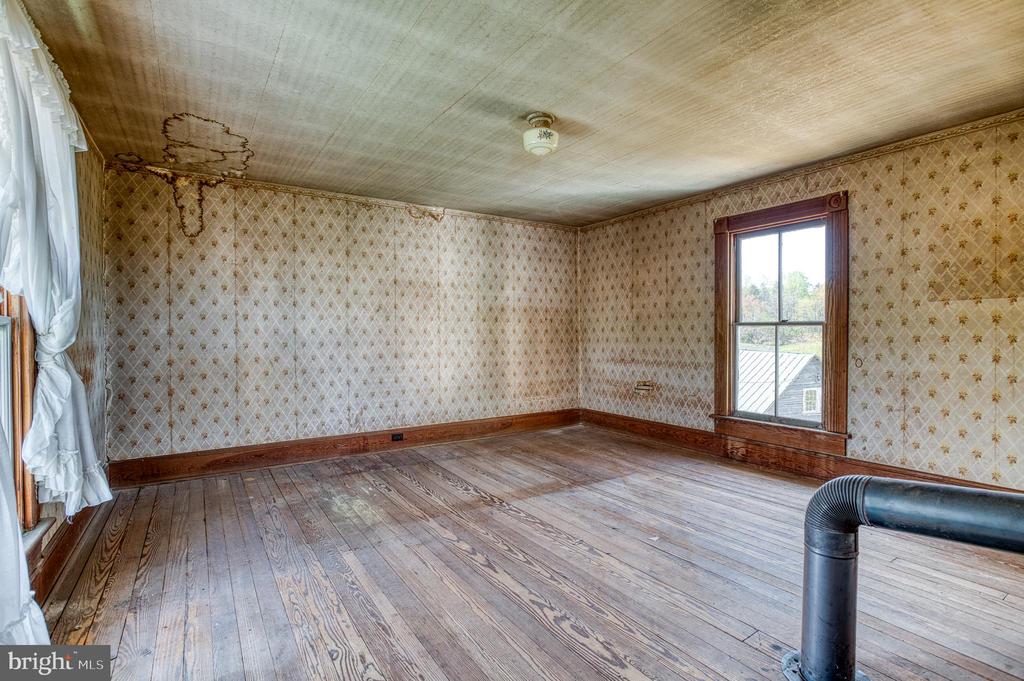 10080 MOUNTAIN RUN LAKE RD, CULPEPER, Virginia 22701, 4 Bedrooms Bedrooms, ,1 BathroomBathrooms,Residential,10080 MOUNTAIN RUN LAKE RD,VACU2010318 MLS # VACU2010318
