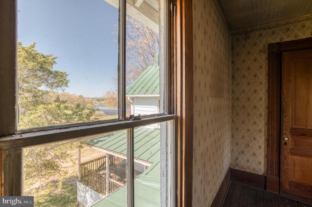 10080 MOUNTAIN RUN LAKE RD, CULPEPER, Virginia 22701, 4 Bedrooms Bedrooms, ,1 BathroomBathrooms,Residential,10080 MOUNTAIN RUN LAKE RD,VACU2010318 MLS # VACU2010318
