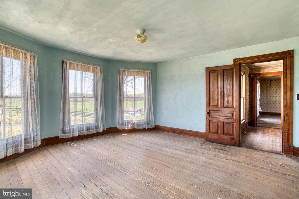 10080 MOUNTAIN RUN LAKE RD, CULPEPER, Virginia 22701, 4 Bedrooms Bedrooms, ,1 BathroomBathrooms,Residential,10080 MOUNTAIN RUN LAKE RD,VACU2010318 MLS # VACU2010318