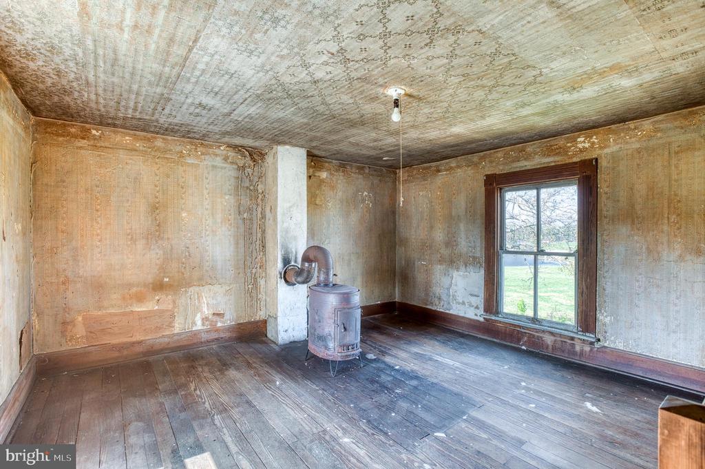10080 MOUNTAIN RUN LAKE RD, CULPEPER, Virginia 22701, 4 Bedrooms Bedrooms, ,1 BathroomBathrooms,Residential,10080 MOUNTAIN RUN LAKE RD,VACU2010318 MLS # VACU2010318