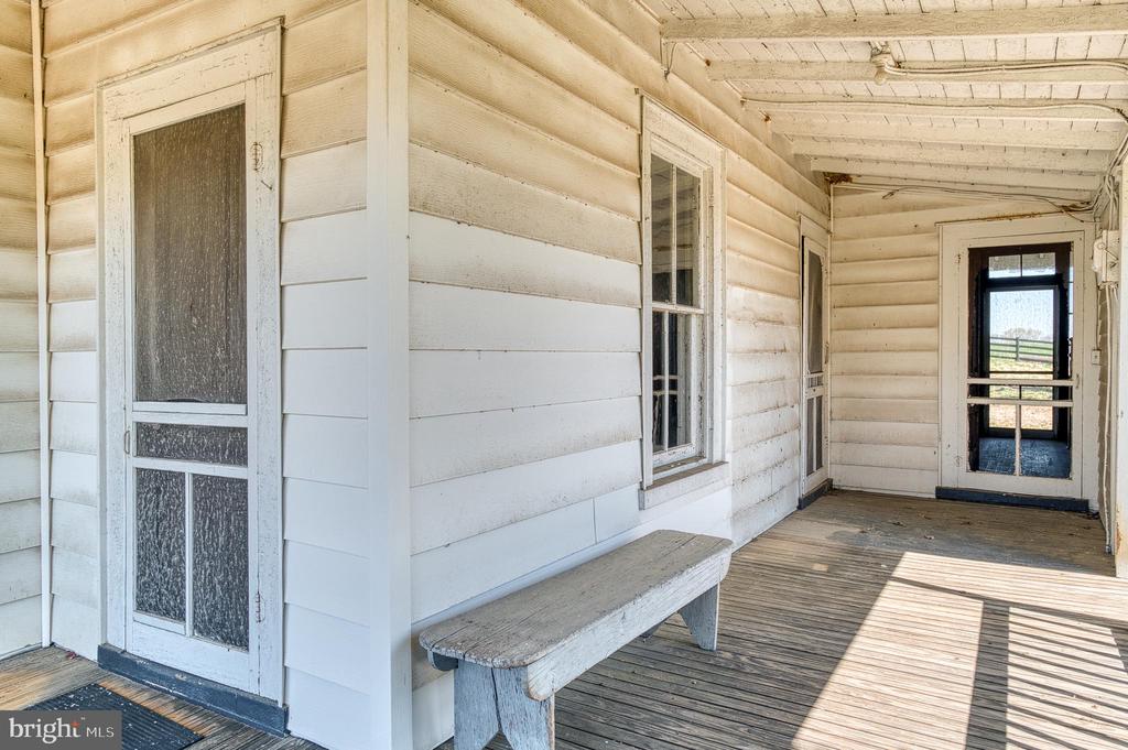10080 MOUNTAIN RUN LAKE RD, CULPEPER, Virginia 22701, 4 Bedrooms Bedrooms, ,1 BathroomBathrooms,Residential,10080 MOUNTAIN RUN LAKE RD,VACU2010318 MLS # VACU2010318