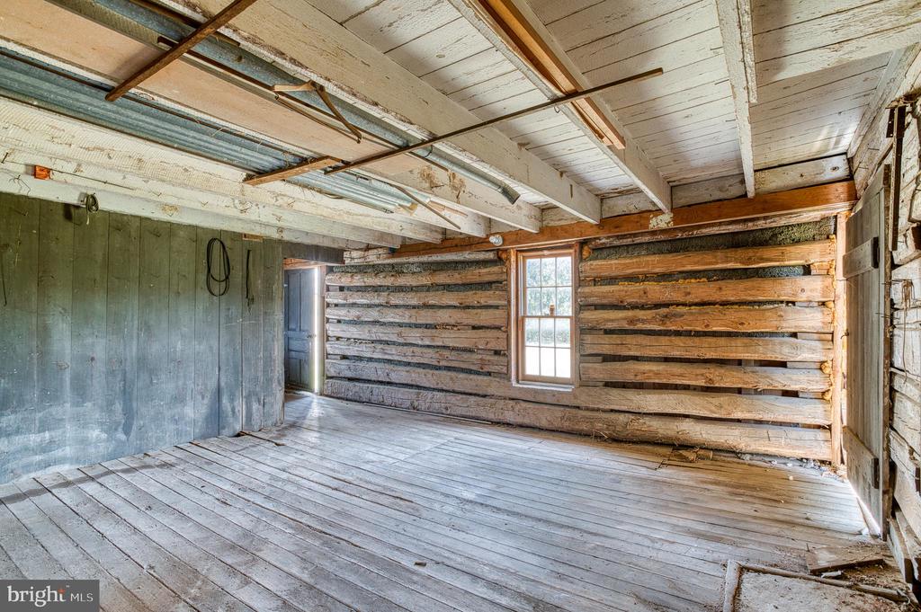 10080 MOUNTAIN RUN LAKE RD, CULPEPER, Virginia 22701, 4 Bedrooms Bedrooms, ,1 BathroomBathrooms,Residential,10080 MOUNTAIN RUN LAKE RD,VACU2010318 MLS # VACU2010318