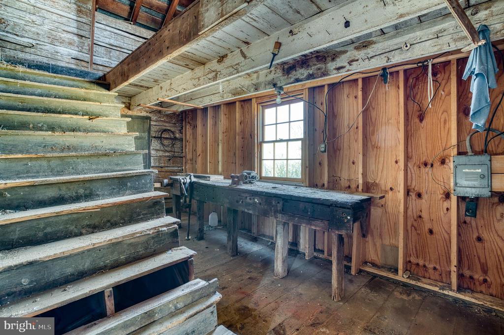 10080 MOUNTAIN RUN LAKE RD, CULPEPER, Virginia 22701, 4 Bedrooms Bedrooms, ,1 BathroomBathrooms,Residential,10080 MOUNTAIN RUN LAKE RD,VACU2010318 MLS # VACU2010318
