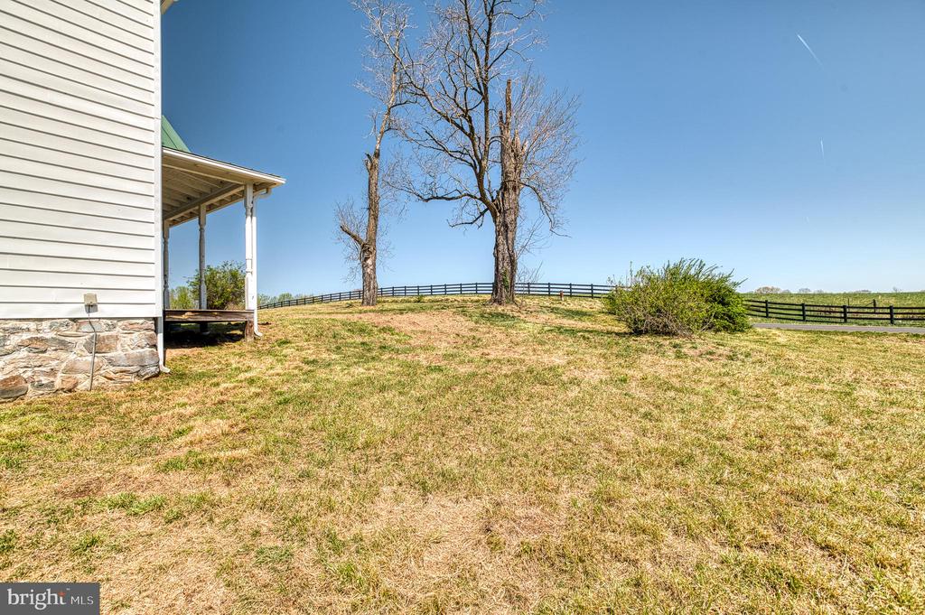 10080 MOUNTAIN RUN LAKE RD, CULPEPER, Virginia 22701, 4 Bedrooms Bedrooms, ,1 BathroomBathrooms,Residential,10080 MOUNTAIN RUN LAKE RD,VACU2010318 MLS # VACU2010318