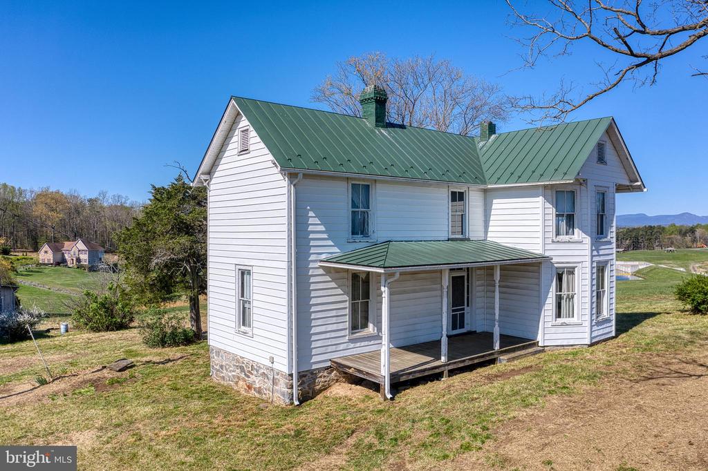 10080 MOUNTAIN RUN LAKE RD, CULPEPER, Virginia 22701, 4 Bedrooms Bedrooms, ,1 BathroomBathrooms,Residential,10080 MOUNTAIN RUN LAKE RD,VACU2010318 MLS # VACU2010318