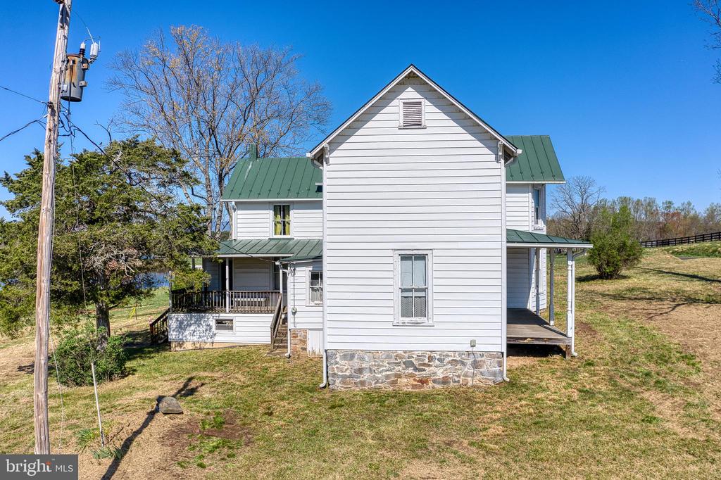 10080 MOUNTAIN RUN LAKE RD, CULPEPER, Virginia 22701, 4 Bedrooms Bedrooms, ,1 BathroomBathrooms,Residential,10080 MOUNTAIN RUN LAKE RD,VACU2010318 MLS # VACU2010318