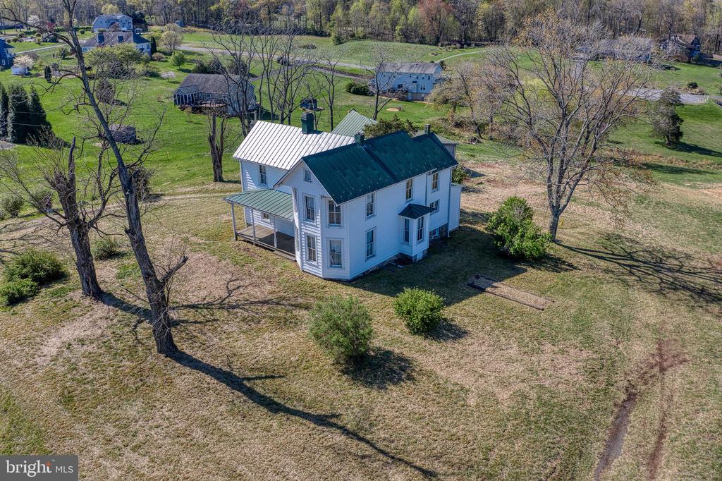 10080 MOUNTAIN RUN LAKE RD, CULPEPER, Virginia 22701, 4 Bedrooms Bedrooms, ,1 BathroomBathrooms,Residential,10080 MOUNTAIN RUN LAKE RD,VACU2010318 MLS # VACU2010318