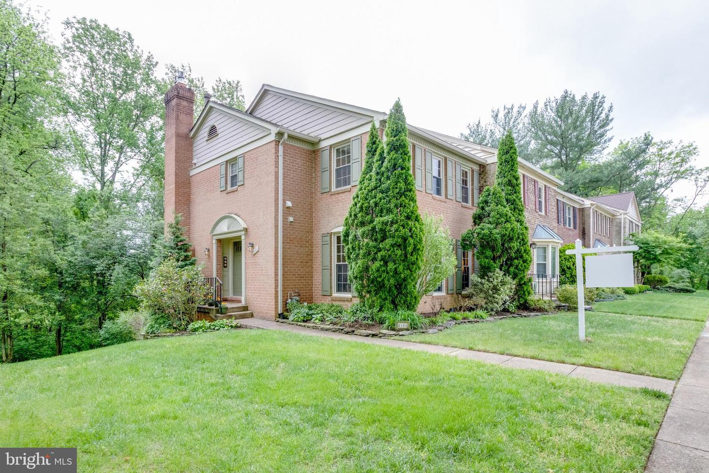 5182 KIMSCOTT CT, ANNANDALE, Virginia 22003, 3 Bedrooms Bedrooms, ,3 BathroomsBathrooms,Residential,For sale,5182 KIMSCOTT CT,VAFX2233914 MLS # VAFX2233914