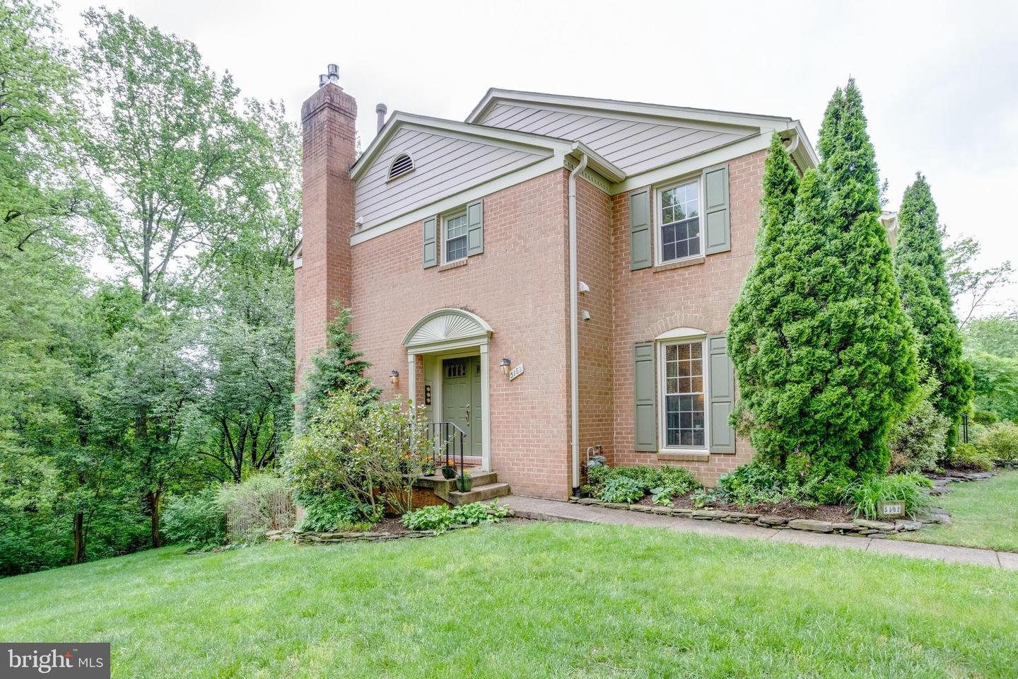 5182 KIMSCOTT CT, ANNANDALE, Virginia 22003, 3 Bedrooms Bedrooms, ,3 BathroomsBathrooms,Residential,For sale,5182 KIMSCOTT CT,VAFX2233914 MLS # VAFX2233914