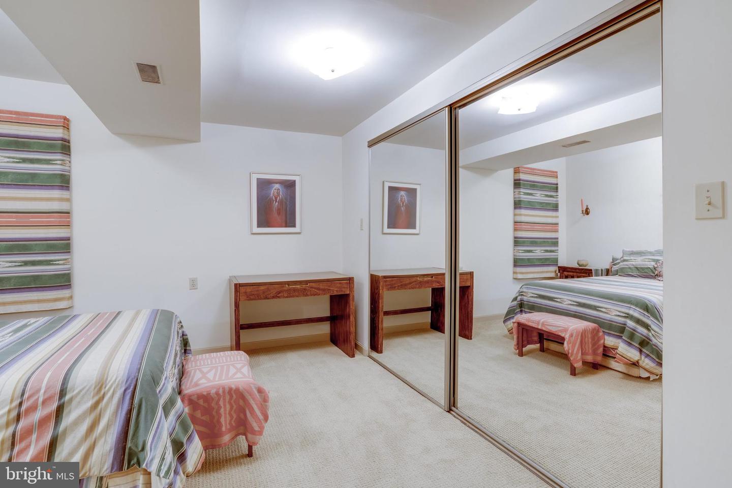 5182 KIMSCOTT CT, ANNANDALE, Virginia 22003, 3 Bedrooms Bedrooms, ,3 BathroomsBathrooms,Residential,For sale,5182 KIMSCOTT CT,VAFX2233914 MLS # VAFX2233914