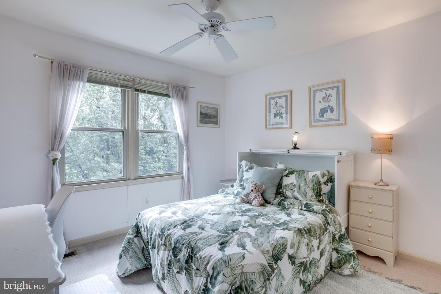 5182 KIMSCOTT CT, ANNANDALE, Virginia 22003, 3 Bedrooms Bedrooms, ,3 BathroomsBathrooms,Residential,For sale,5182 KIMSCOTT CT,VAFX2233914 MLS # VAFX2233914