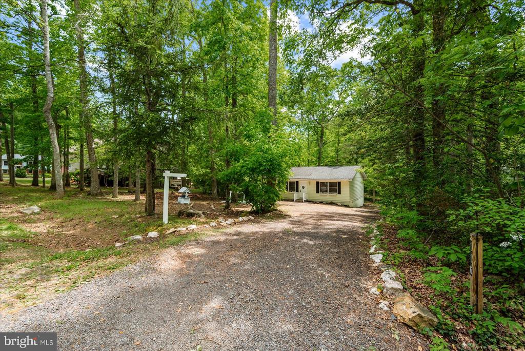 116 MONROE ST, LOCUST GROVE, Virginia 22508, 2 Bedrooms Bedrooms, ,1 BathroomBathrooms,Residential,116 MONROE ST,VAOR2009560 MLS # VAOR2009560