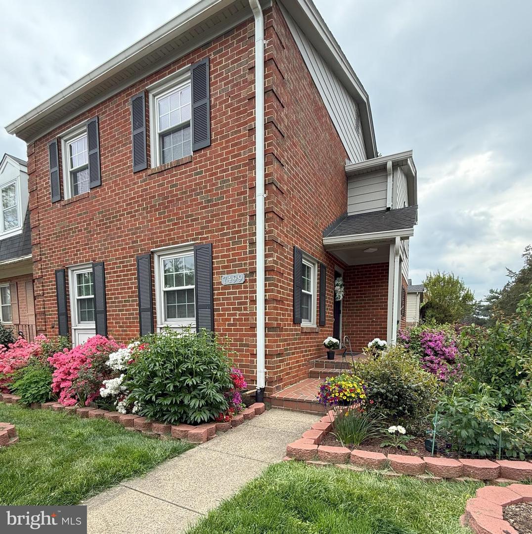 7499 COVENT WOOD CT, ANNANDALE, Virginia 22003, 4 Bedrooms Bedrooms, ,3 BathroomsBathrooms,Residential,For sale,7499 COVENT WOOD CT,VAFX2234544 MLS # VAFX2234544