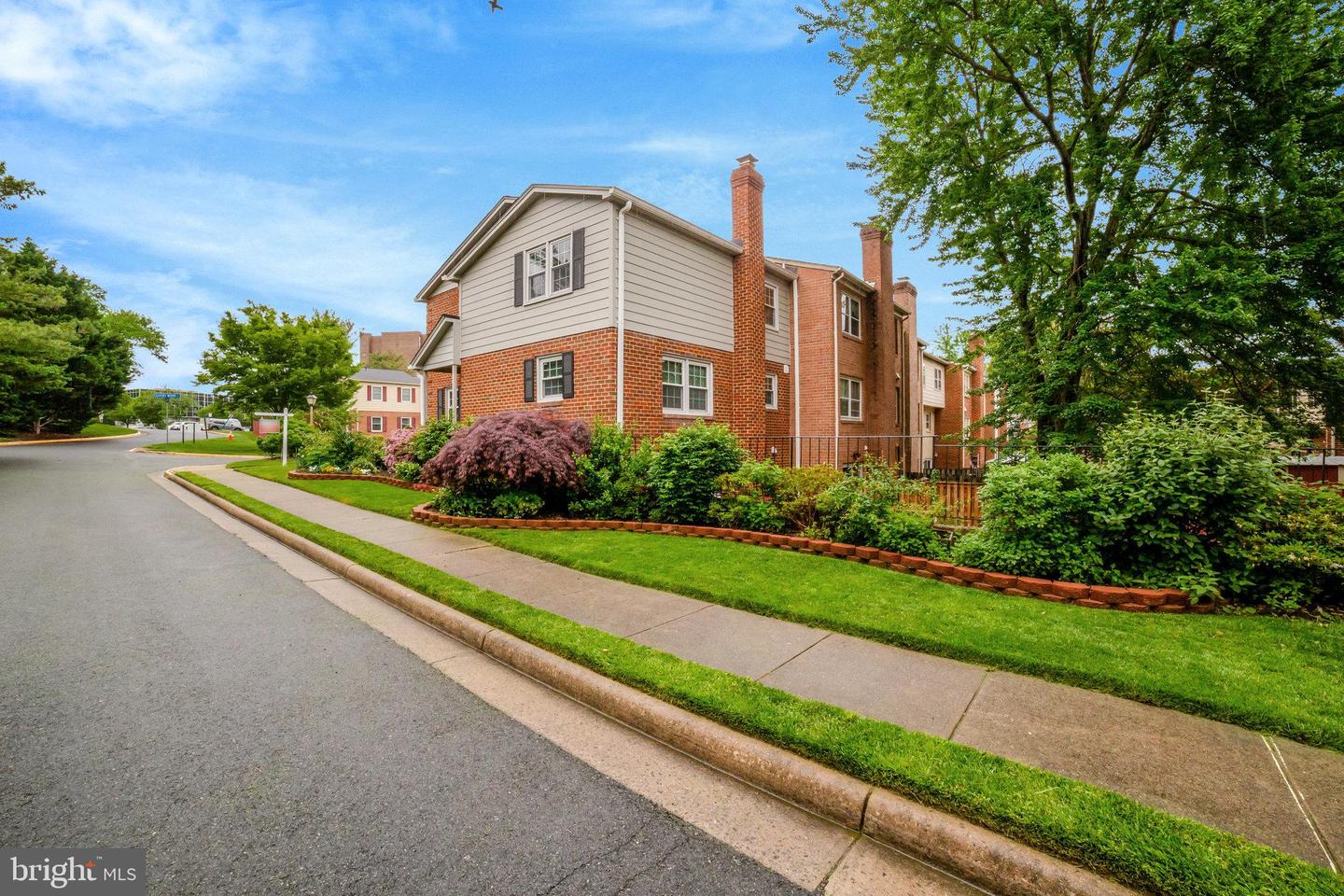 7499 COVENT WOOD CT, ANNANDALE, Virginia 22003, 4 Bedrooms Bedrooms, ,3 BathroomsBathrooms,Residential,For sale,7499 COVENT WOOD CT,VAFX2234544 MLS # VAFX2234544