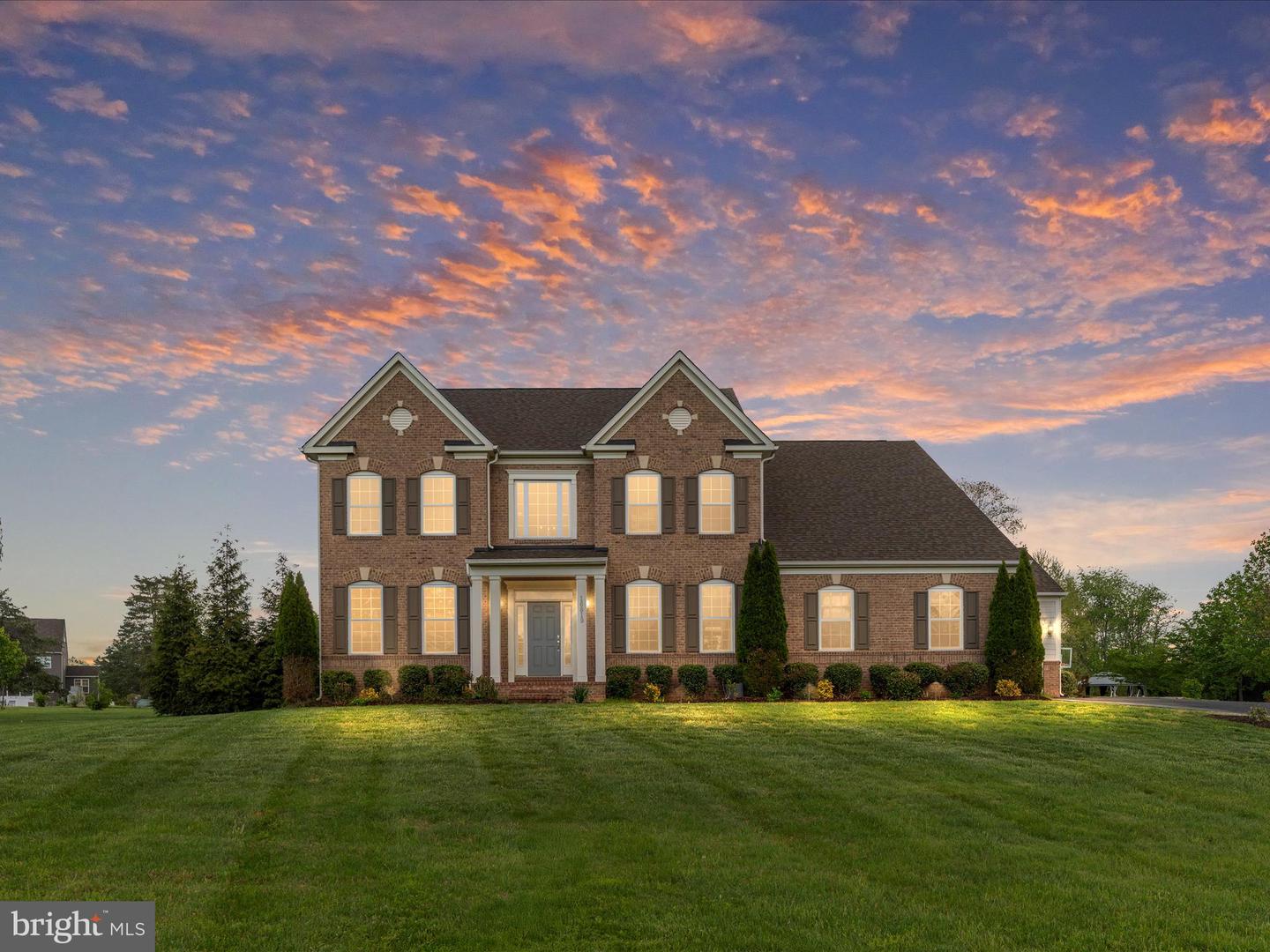 16819 DOUBLEDAY RD, CENTREVILLE, Virginia 20120, 5 Bedrooms Bedrooms, ,4 BathroomsBathrooms,Residential,For sale,16819 DOUBLEDAY RD,VAFX2234558 MLS # VAFX2234558