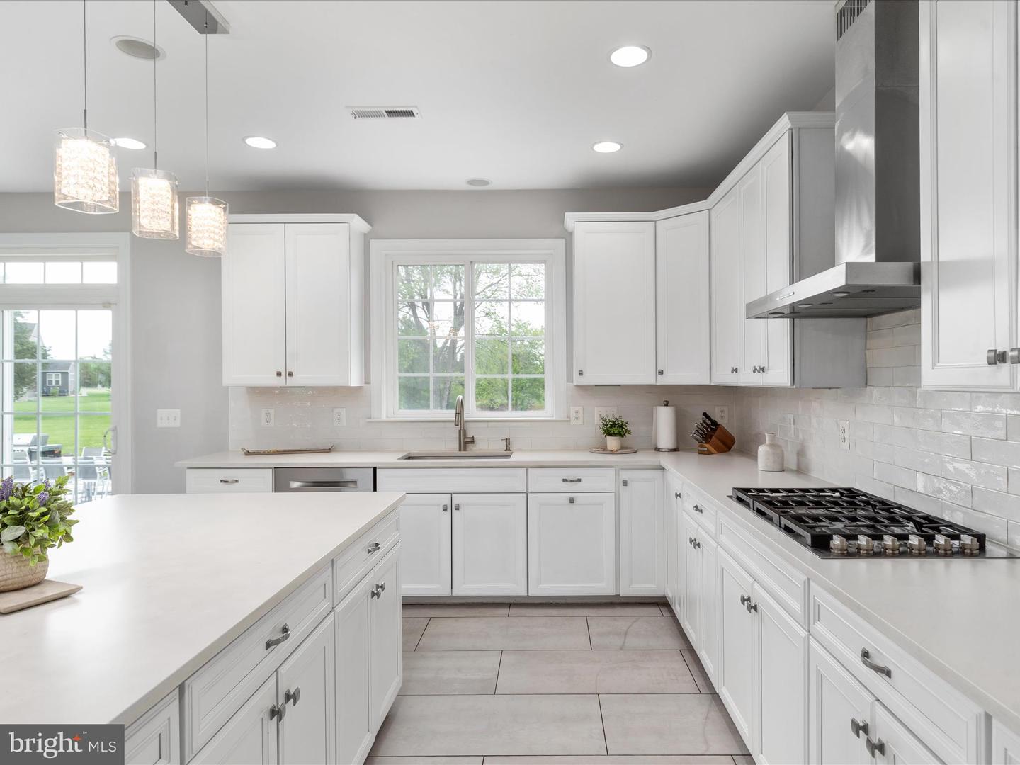 16819 DOUBLEDAY RD, CENTREVILLE, Virginia 20120, 5 Bedrooms Bedrooms, ,4 BathroomsBathrooms,Residential,For sale,16819 DOUBLEDAY RD,VAFX2234558 MLS # VAFX2234558