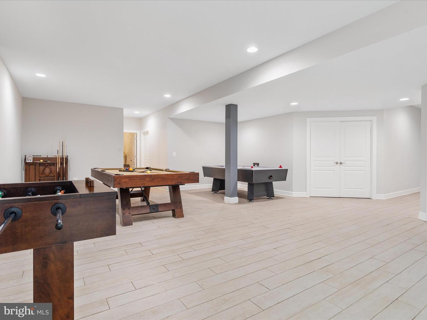 16819 DOUBLEDAY RD, CENTREVILLE, Virginia 20120, 5 Bedrooms Bedrooms, ,4 BathroomsBathrooms,Residential,For sale,16819 DOUBLEDAY RD,VAFX2234558 MLS # VAFX2234558
