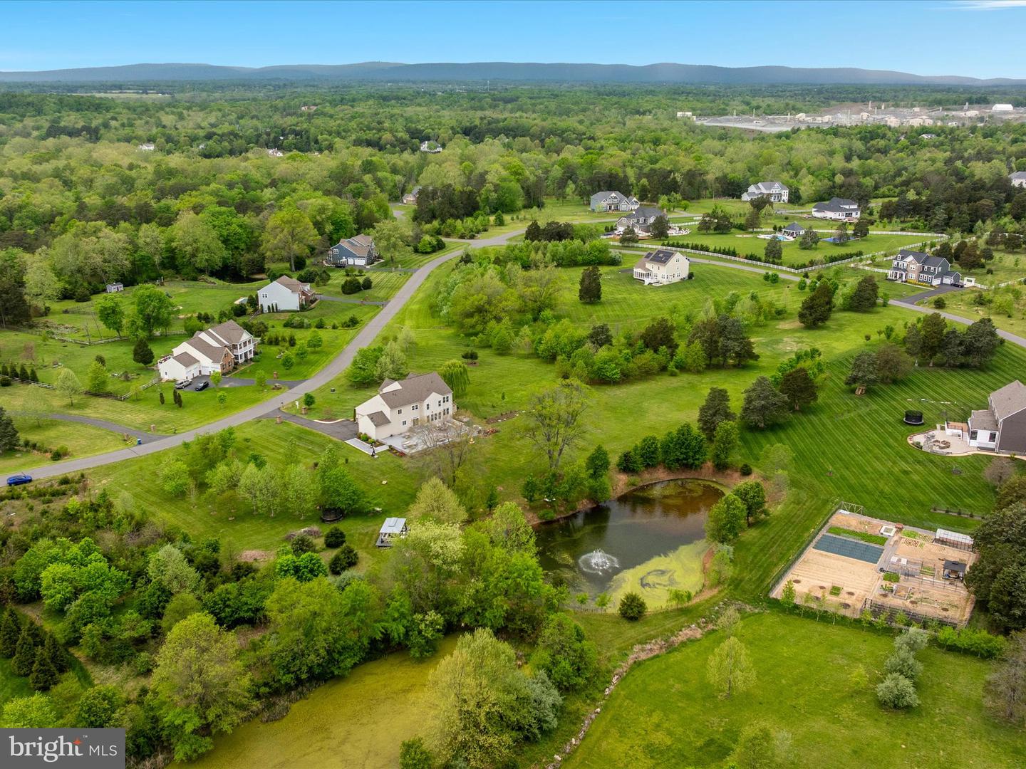 16819 DOUBLEDAY RD, CENTREVILLE, Virginia 20120, 5 Bedrooms Bedrooms, ,4 BathroomsBathrooms,Residential,For sale,16819 DOUBLEDAY RD,VAFX2234558 MLS # VAFX2234558