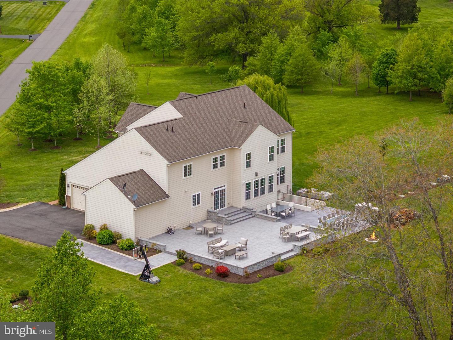 16819 DOUBLEDAY RD, CENTREVILLE, Virginia 20120, 5 Bedrooms Bedrooms, ,4 BathroomsBathrooms,Residential,For sale,16819 DOUBLEDAY RD,VAFX2234558 MLS # VAFX2234558