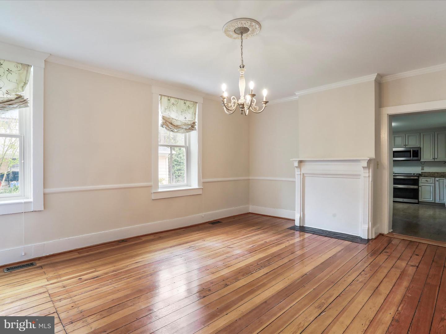716 S WASHINGTON ST, WINCHESTER, Virginia 22601, 4 Bedrooms Bedrooms, ,3 BathroomsBathrooms,Residential,For sale,716 S WASHINGTON ST,VAWI2007526 MLS # VAWI2007526