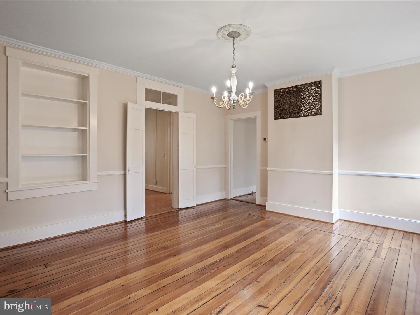 716 S WASHINGTON ST, WINCHESTER, Virginia 22601, 4 Bedrooms Bedrooms, ,3 BathroomsBathrooms,Residential,For sale,716 S WASHINGTON ST,VAWI2007526 MLS # VAWI2007526