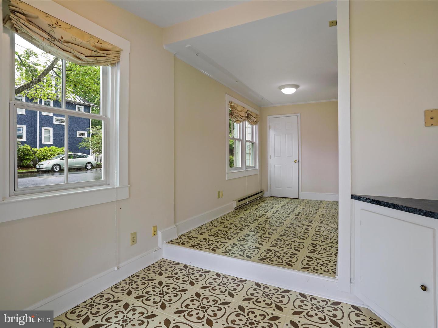716 S WASHINGTON ST, WINCHESTER, Virginia 22601, 4 Bedrooms Bedrooms, ,3 BathroomsBathrooms,Residential,For sale,716 S WASHINGTON ST,VAWI2007526 MLS # VAWI2007526