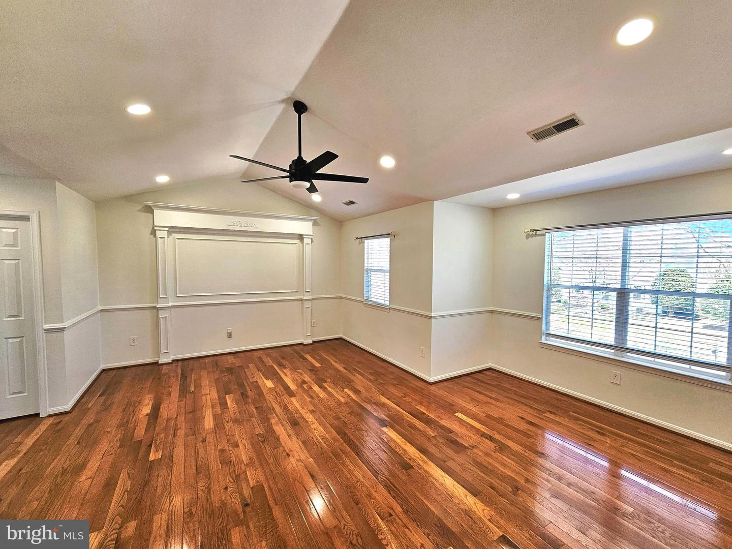 43239 CHASE ST, CHANTILLY, Virginia 20152, 4 Bedrooms Bedrooms, ,3 BathroomsBathrooms,Residential,For sale,43239 CHASE ST,VALO2094064 MLS # VALO2094064