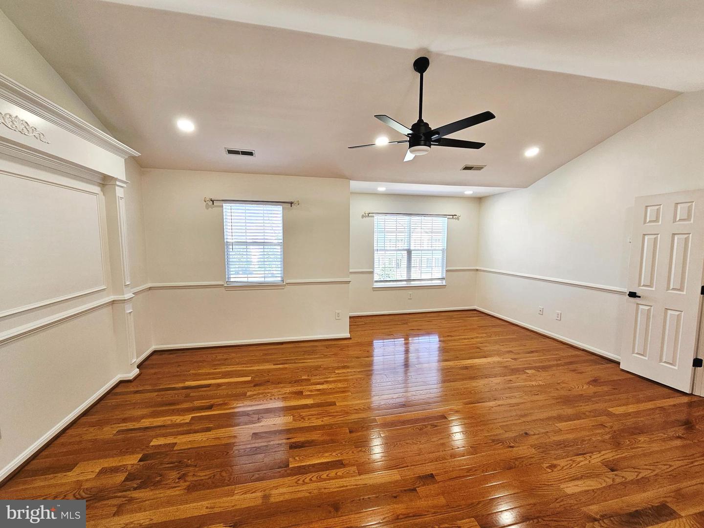 43239 CHASE ST, CHANTILLY, Virginia 20152, 4 Bedrooms Bedrooms, ,3 BathroomsBathrooms,Residential,For sale,43239 CHASE ST,VALO2094064 MLS # VALO2094064