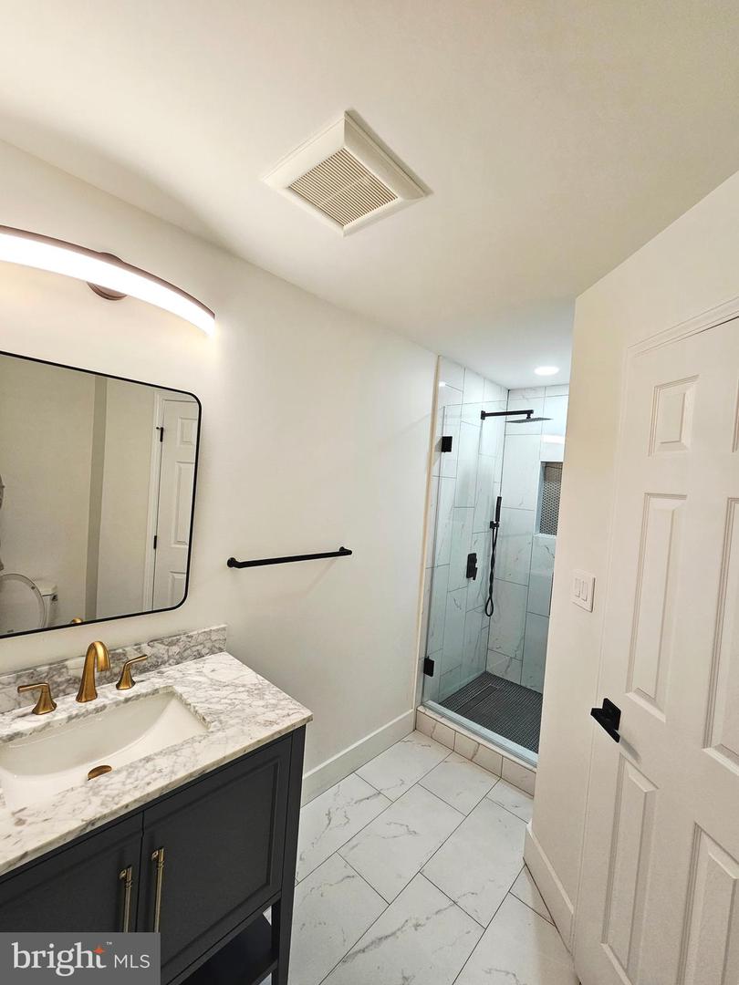 43239 CHASE ST, CHANTILLY, Virginia 20152, 4 Bedrooms Bedrooms, ,3 BathroomsBathrooms,Residential,For sale,43239 CHASE ST,VALO2094064 MLS # VALO2094064