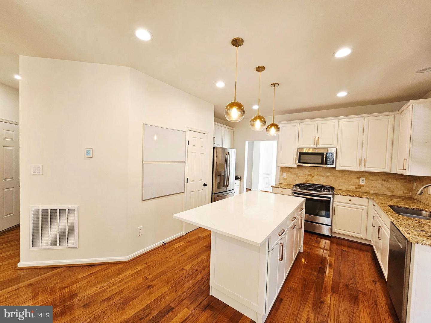 43239 CHASE ST, CHANTILLY, Virginia 20152, 4 Bedrooms Bedrooms, ,3 BathroomsBathrooms,Residential,For sale,43239 CHASE ST,VALO2094064 MLS # VALO2094064