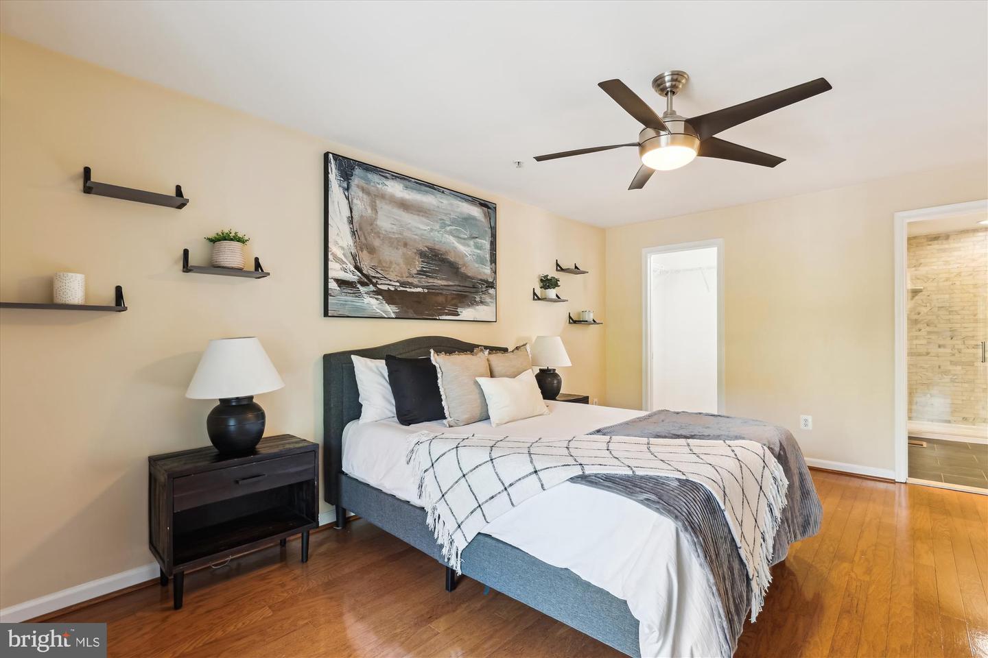 465 CAMERON STATION BLVD, ALEXANDRIA, Virginia 22304, 2 Bedrooms Bedrooms, ,2 BathroomsBathrooms,Residential,For sale,465 CAMERON STATION BLVD,VAAX2044204 MLS # VAAX2044204