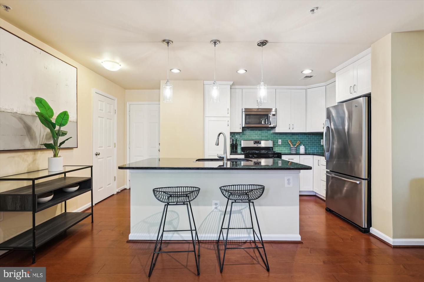 465 CAMERON STATION BLVD, ALEXANDRIA, Virginia 22304, 2 Bedrooms Bedrooms, ,2 BathroomsBathrooms,Residential,For sale,465 CAMERON STATION BLVD,VAAX2044204 MLS # VAAX2044204