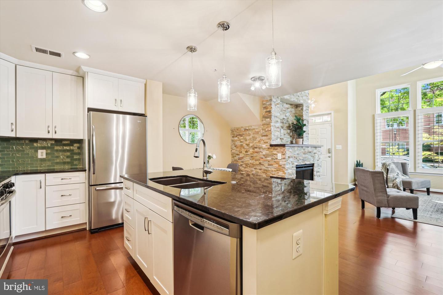 465 CAMERON STATION BLVD, ALEXANDRIA, Virginia 22304, 2 Bedrooms Bedrooms, ,2 BathroomsBathrooms,Residential,For sale,465 CAMERON STATION BLVD,VAAX2044204 MLS # VAAX2044204