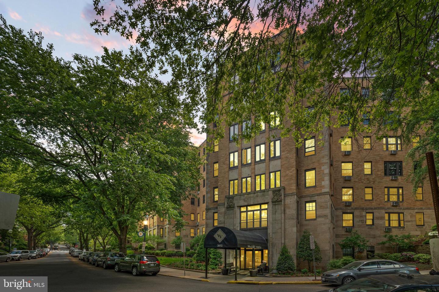 2032 BELMONT RD NW #123, WASHINGTON, District Of Columbia 20009, 1 Bedroom Bedrooms, ,1 BathroomBathrooms,Residential,For sale,2032 BELMONT RD NW #123,DCDC2195882 MLS # DCDC2195882