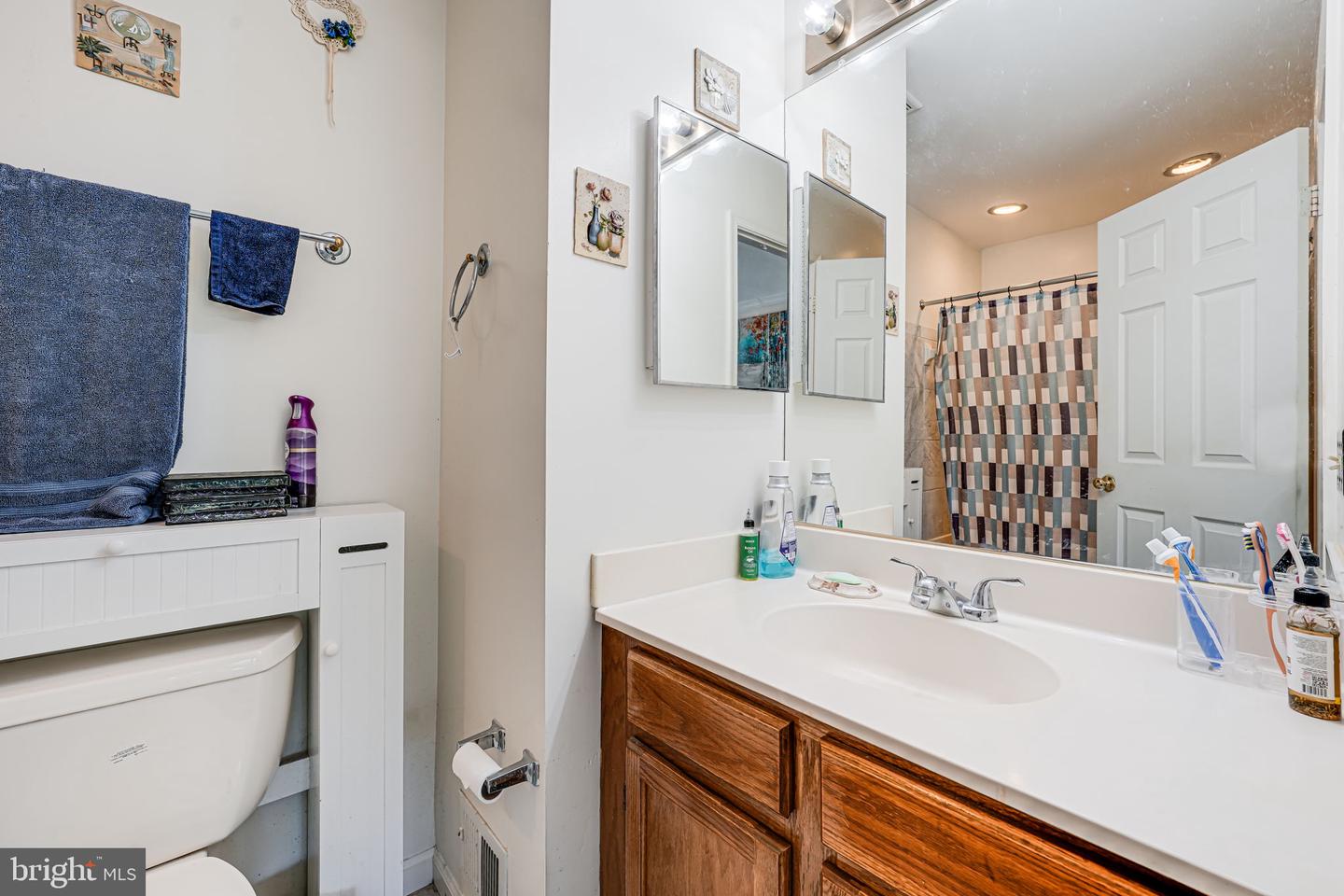 3313 WEYMOUTH CT, WOODBRIDGE, Virginia 22192, 3 Bedrooms Bedrooms, ,3 BathroomsBathrooms,Residential,For sale,3313 WEYMOUTH CT,VAPW2092202 MLS # VAPW2092202