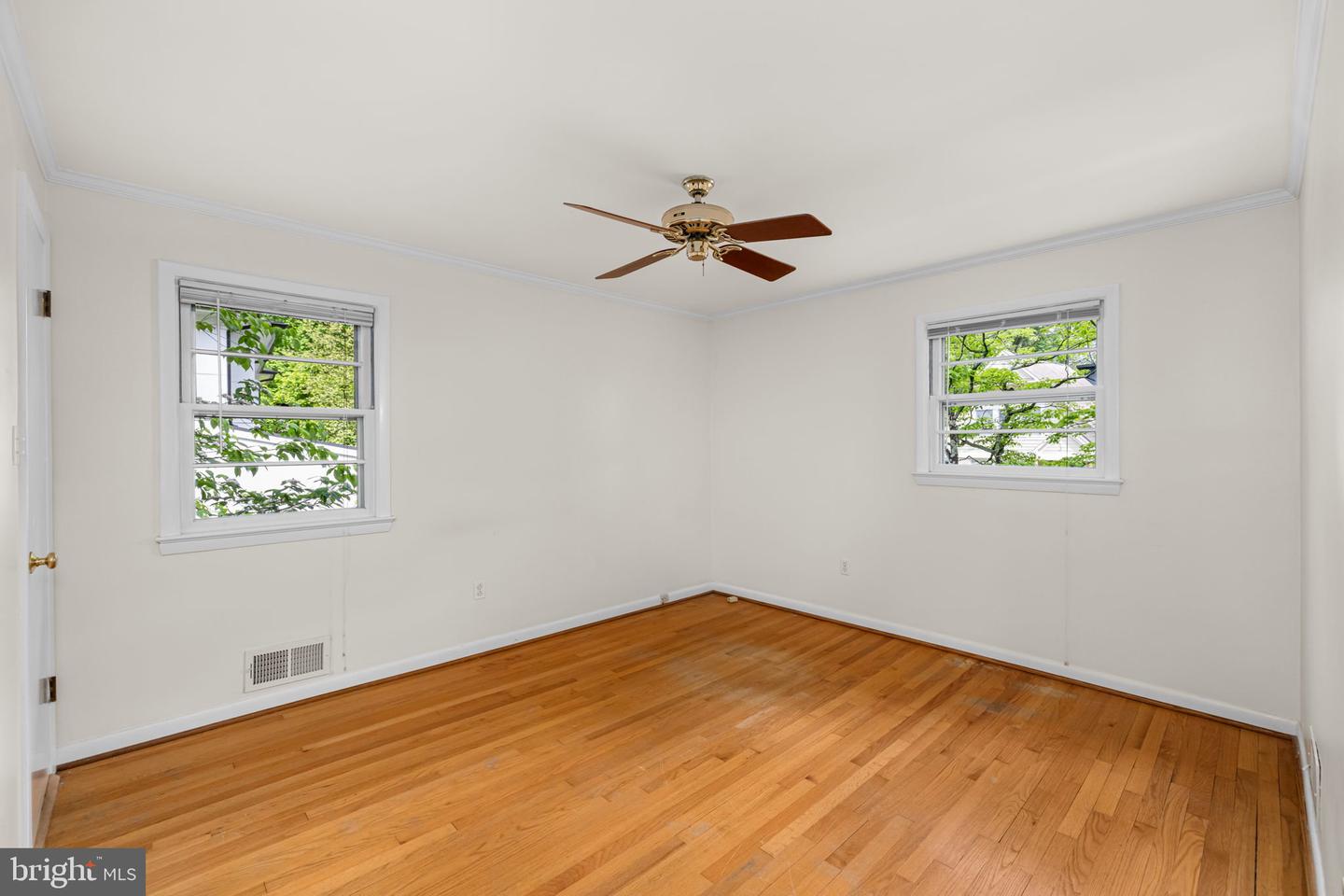4016 N RICHMOND ST, ARLINGTON, Virginia 22207, 4 Bedrooms Bedrooms, ,3 BathroomsBathrooms,Residential,For sale,4016 N RICHMOND ST,VAAR2056180 MLS # VAAR2056180
