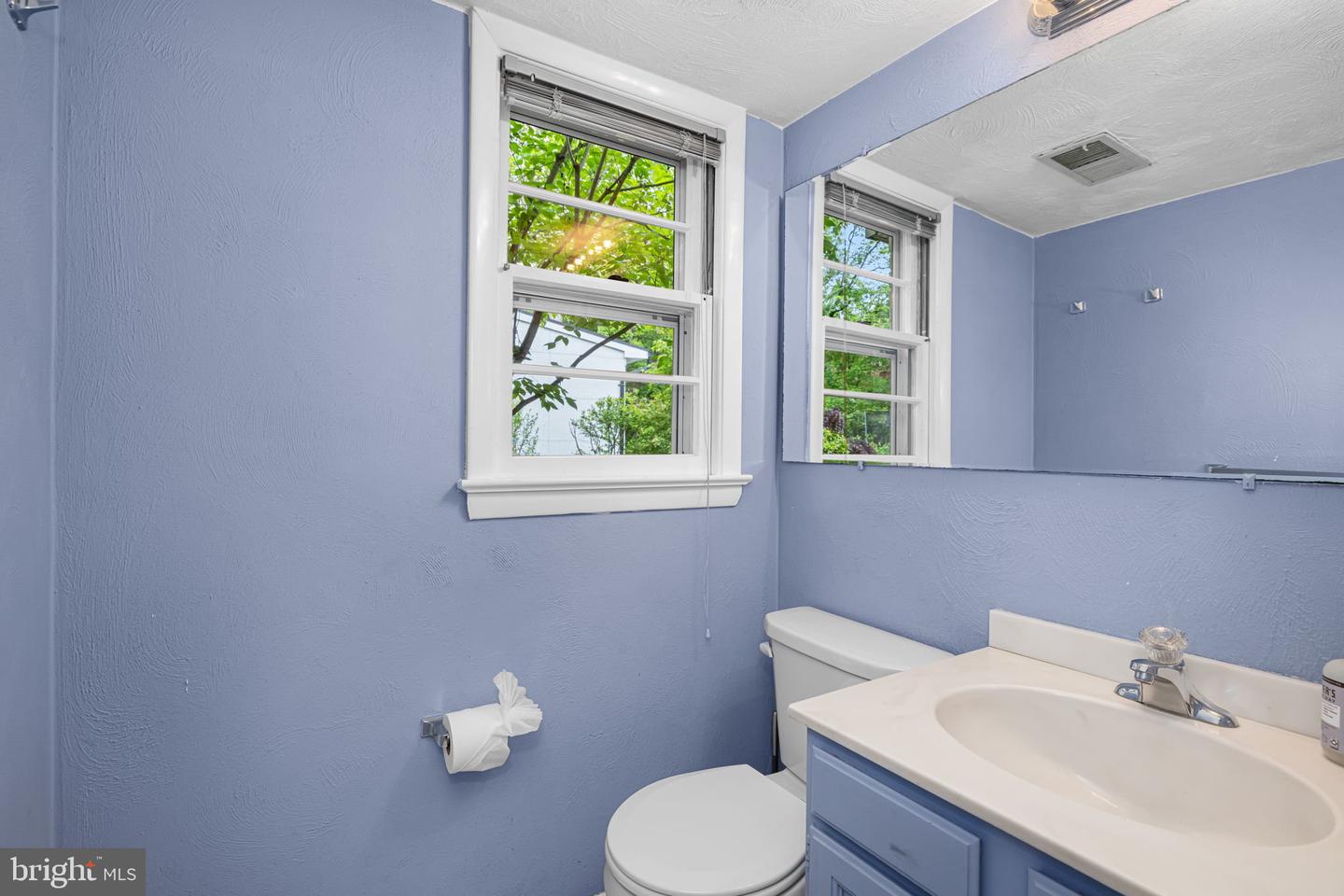 4016 N RICHMOND ST, ARLINGTON, Virginia 22207, 4 Bedrooms Bedrooms, ,3 BathroomsBathrooms,Residential,For sale,4016 N RICHMOND ST,VAAR2056180 MLS # VAAR2056180