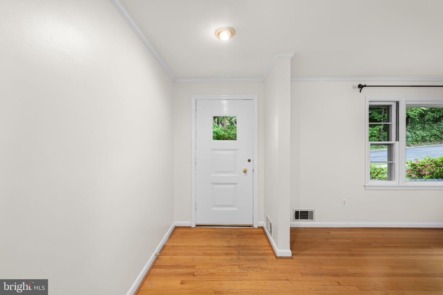 4016 N RICHMOND ST, ARLINGTON, Virginia 22207, 4 Bedrooms Bedrooms, ,3 BathroomsBathrooms,Residential,For sale,4016 N RICHMOND ST,VAAR2056180 MLS # VAAR2056180