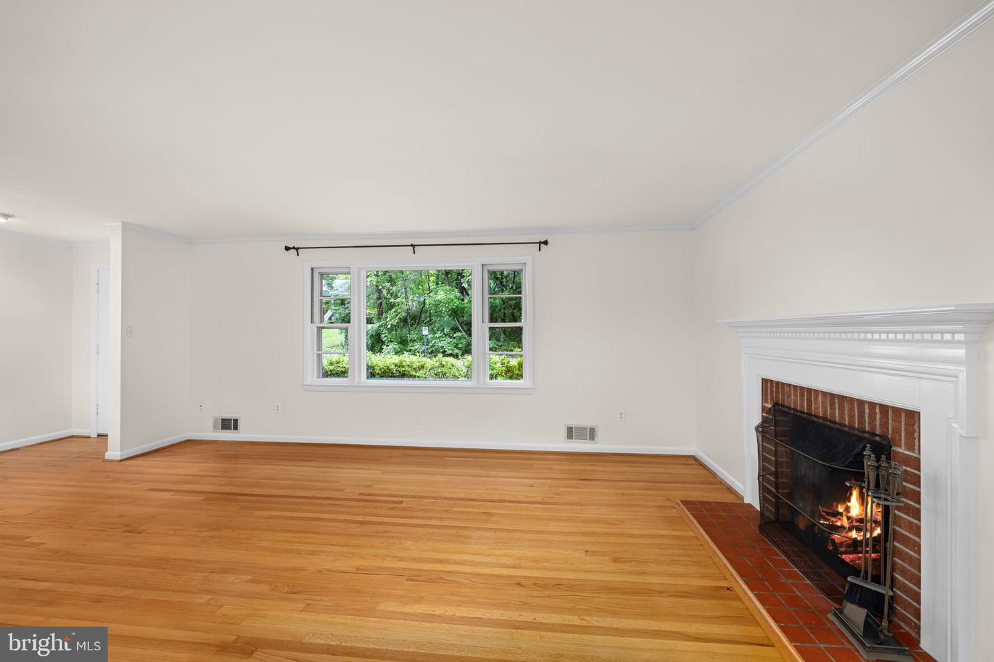 4016 N RICHMOND ST, ARLINGTON, Virginia 22207, 4 Bedrooms Bedrooms, ,3 BathroomsBathrooms,Residential,For sale,4016 N RICHMOND ST,VAAR2056180 MLS # VAAR2056180