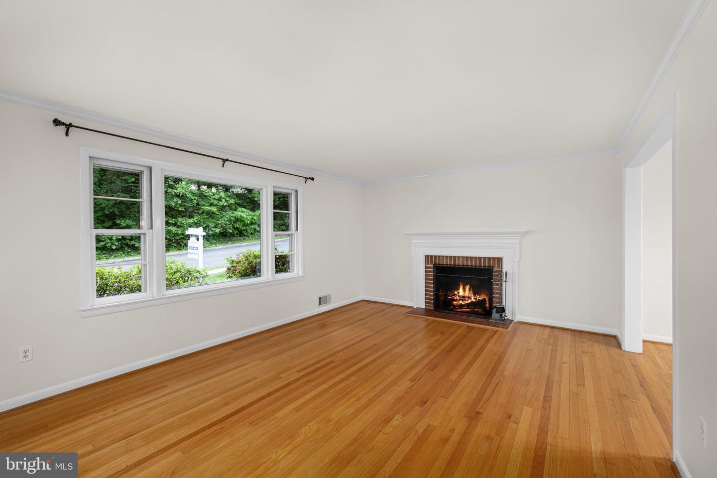4016 N RICHMOND ST, ARLINGTON, Virginia 22207, 4 Bedrooms Bedrooms, ,3 BathroomsBathrooms,Residential,For sale,4016 N RICHMOND ST,VAAR2056180 MLS # VAAR2056180