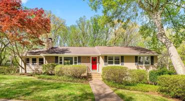 4016 N RICHMOND ST, ARLINGTON, Virginia 22207, 4 Bedrooms Bedrooms, ,3 BathroomsBathrooms,Residential,For sale,4016 N RICHMOND ST,VAAR2056180 MLS # VAAR2056180