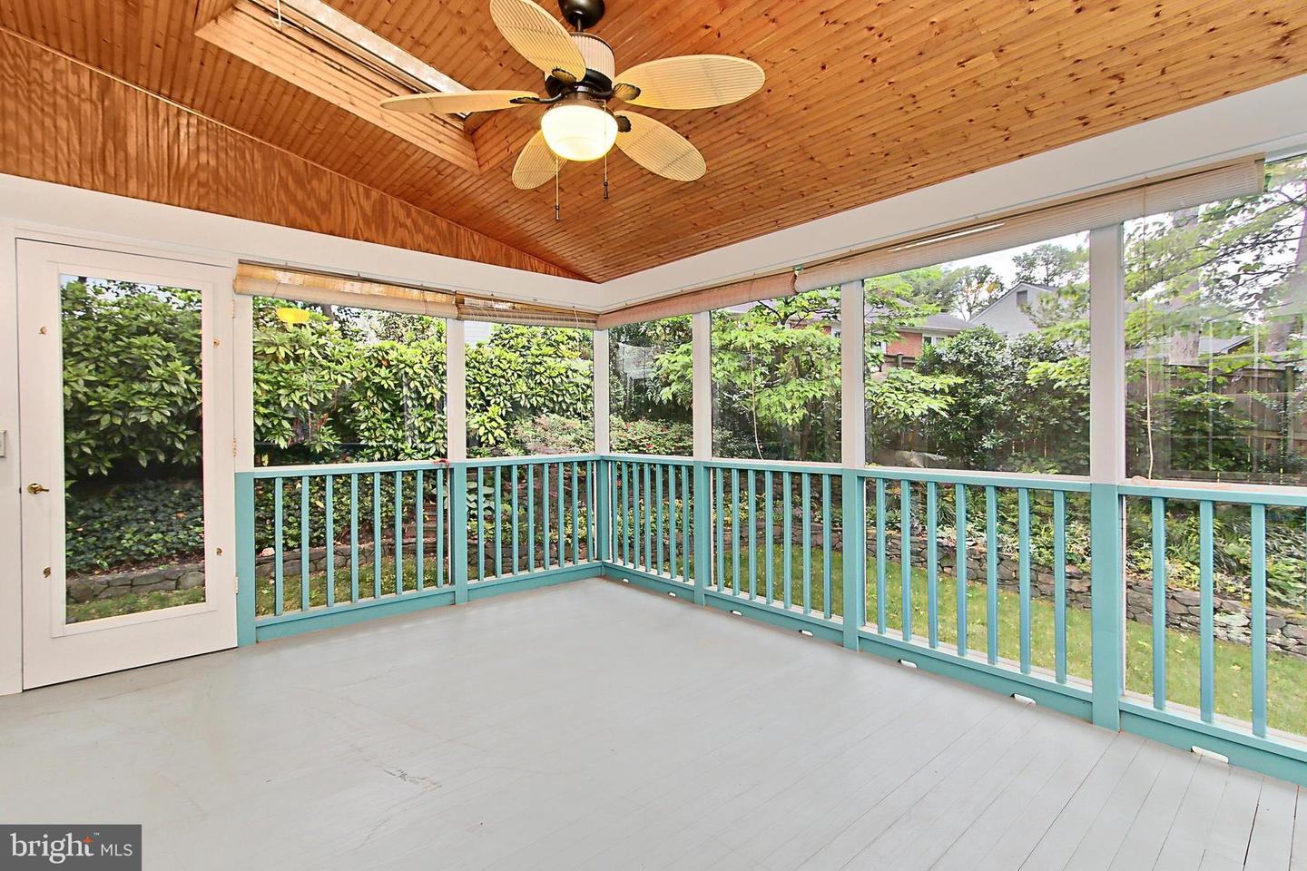 4018 N CHESTERBROOK RD, ARLINGTON, Virginia 22207, 4 Bedrooms Bedrooms, ,2 BathroomsBathrooms,Residential,For sale,4018 N CHESTERBROOK RD,VAAR2056222 MLS # VAAR2056222