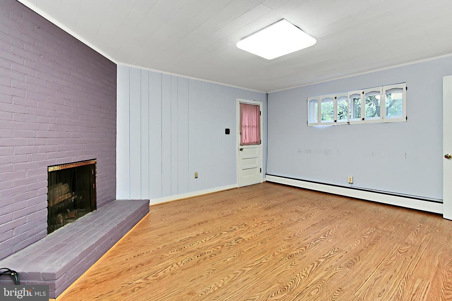 4018 N CHESTERBROOK RD, ARLINGTON, Virginia 22207, 4 Bedrooms Bedrooms, ,2 BathroomsBathrooms,Residential,For sale,4018 N CHESTERBROOK RD,VAAR2056222 MLS # VAAR2056222