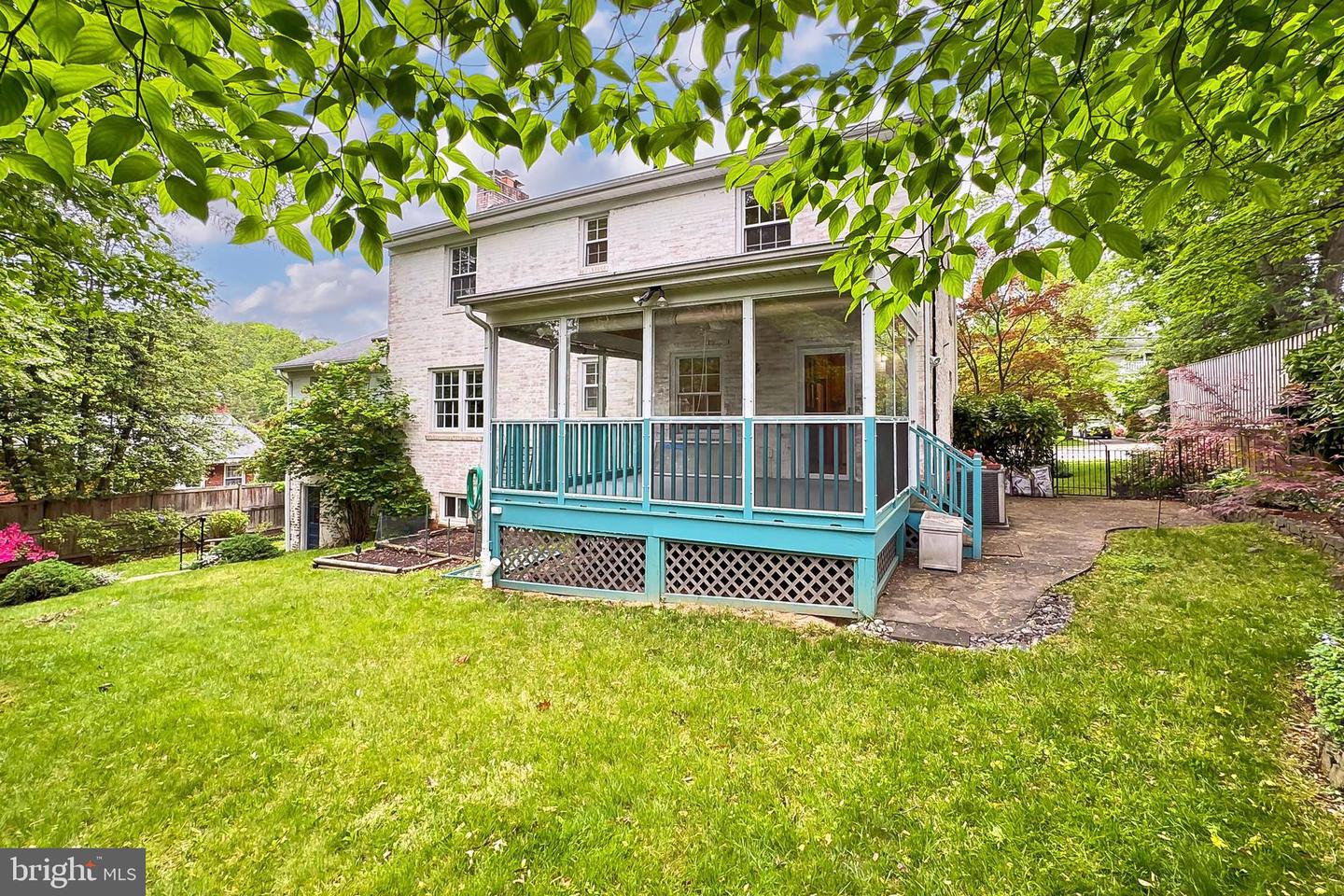4018 N CHESTERBROOK RD, ARLINGTON, Virginia 22207, 4 Bedrooms Bedrooms, ,2 BathroomsBathrooms,Residential,For sale,4018 N CHESTERBROOK RD,VAAR2056222 MLS # VAAR2056222