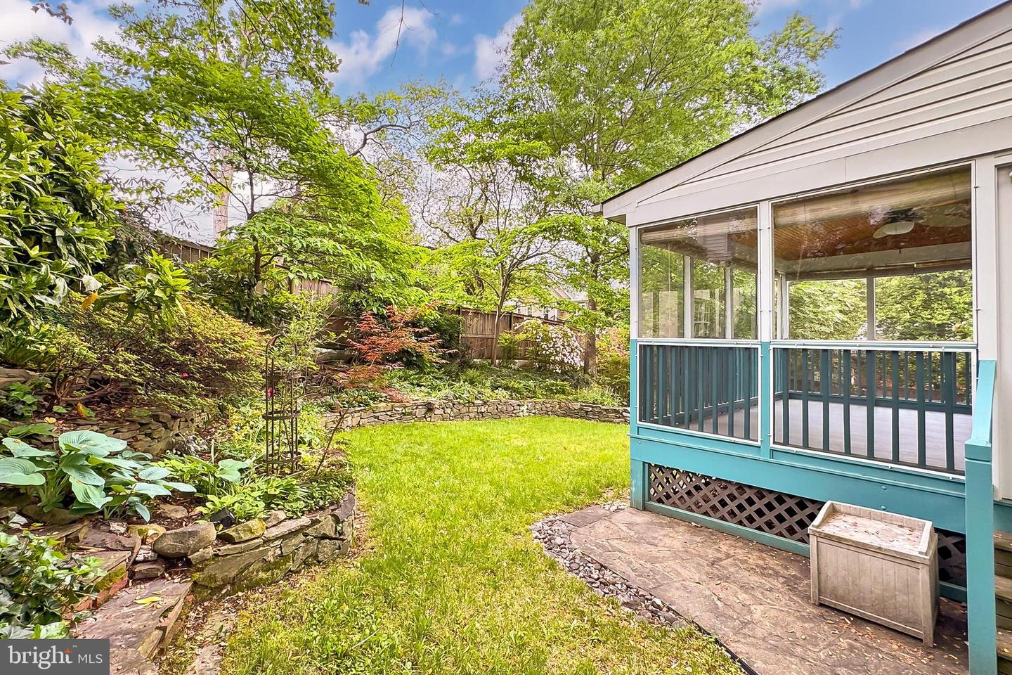 4018 N CHESTERBROOK RD, ARLINGTON, Virginia 22207, 4 Bedrooms Bedrooms, ,2 BathroomsBathrooms,Residential,For sale,4018 N CHESTERBROOK RD,VAAR2056222 MLS # VAAR2056222