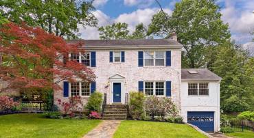 4018 N CHESTERBROOK RD, ARLINGTON, Virginia 22207, 4 Bedrooms Bedrooms, ,2 BathroomsBathrooms,Residential,For sale,4018 N CHESTERBROOK RD,VAAR2056222 MLS # VAAR2056222