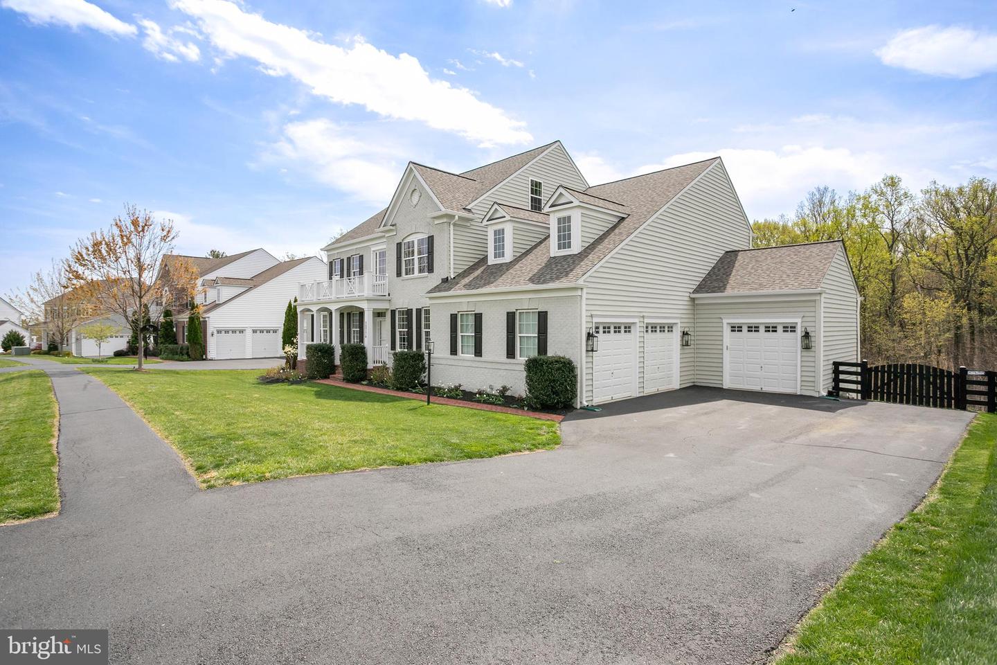 15774 DORNEYWOOD DR, LEESBURG, Virginia 20176, 7 Bedrooms Bedrooms, ,6 BathroomsBathrooms,Residential,For sale,15774 DORNEYWOOD DR,VALO2094186 MLS # VALO2094186