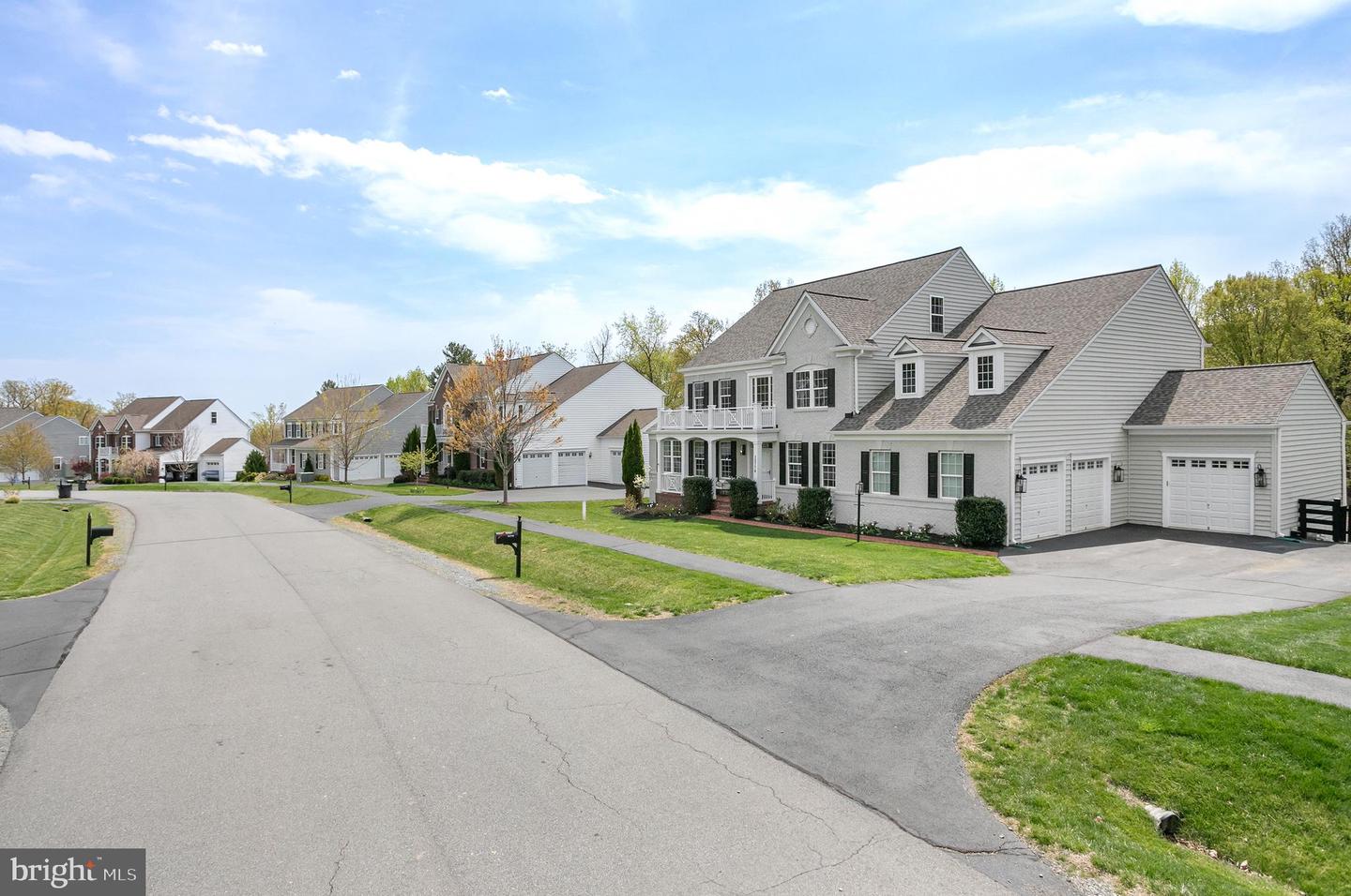 15774 DORNEYWOOD DR, LEESBURG, Virginia 20176, 7 Bedrooms Bedrooms, ,6 BathroomsBathrooms,Residential,For sale,15774 DORNEYWOOD DR,VALO2094186 MLS # VALO2094186
