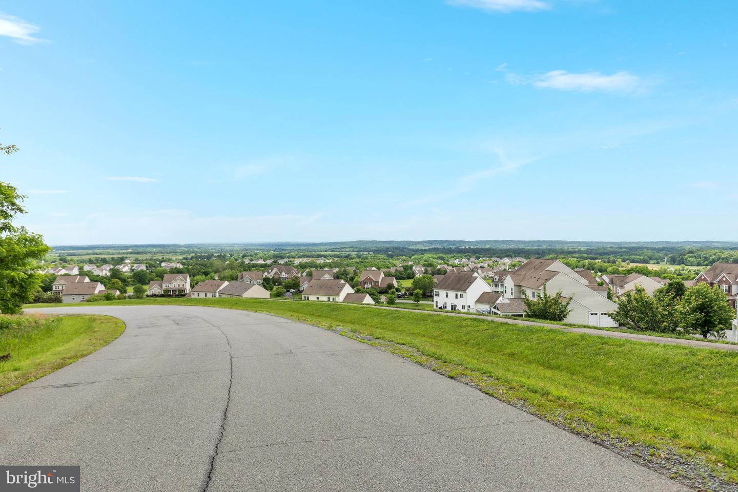 15774 DORNEYWOOD DR, LEESBURG, Virginia 20176, 7 Bedrooms Bedrooms, ,6 BathroomsBathrooms,Residential,For sale,15774 DORNEYWOOD DR,VALO2094186 MLS # VALO2094186