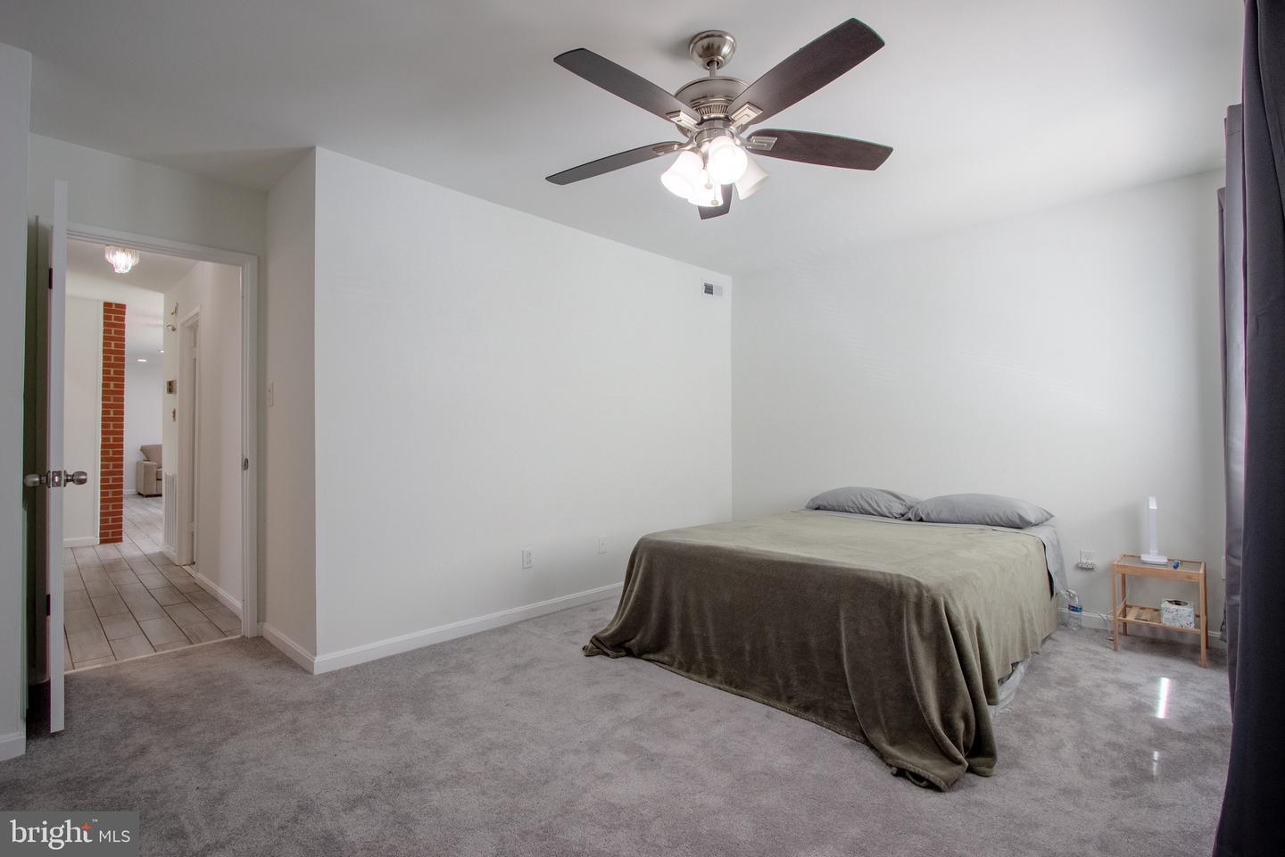 2905 CHARING CROSS RD #4, FALLS CHURCH, Virginia 22042, 3 Bedrooms Bedrooms, ,1 BathroomBathrooms,Residential,For sale,2905 CHARING CROSS RD #4,VAFX2235424 MLS # VAFX2235424